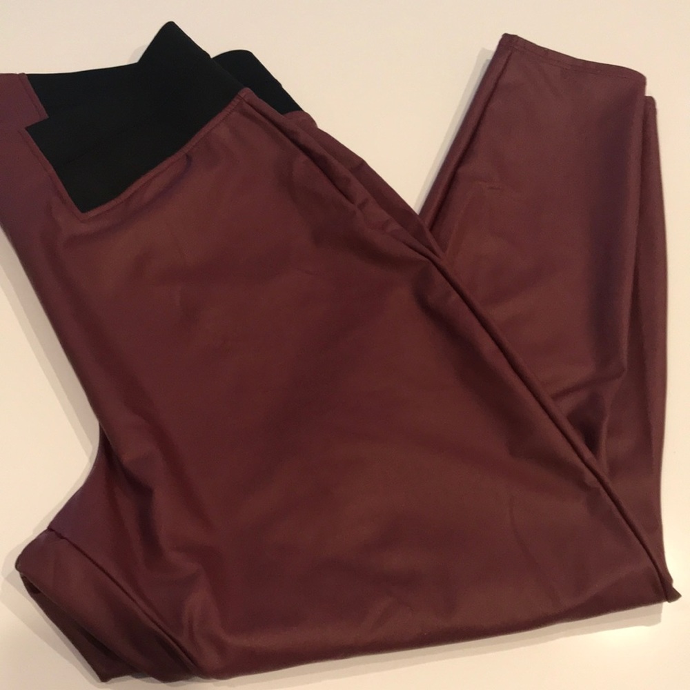Simply Vera Vera Wang faux leather leggings